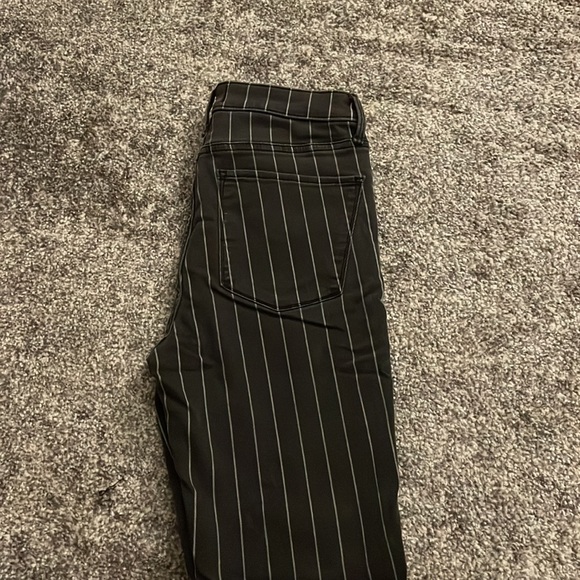 Abercrombie & fitch High rise skinny ankle jeans in black with white stripes - Picture 4 of 5